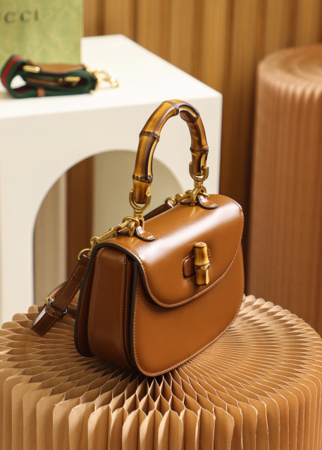 Gucci  Retro slubby bag  Size：21*15*7cm