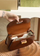 Gucci  Retro slubby bag  Size：21*15*7cm