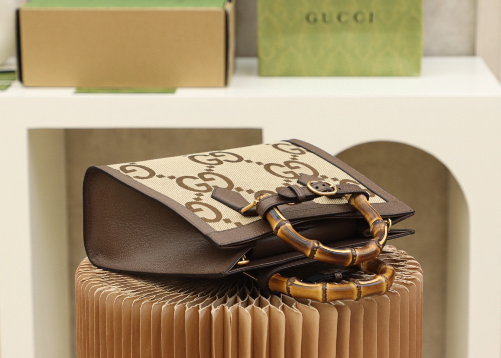 Gucci Diana Einkaufstasche Größe: 27 x 24 x 11 cm