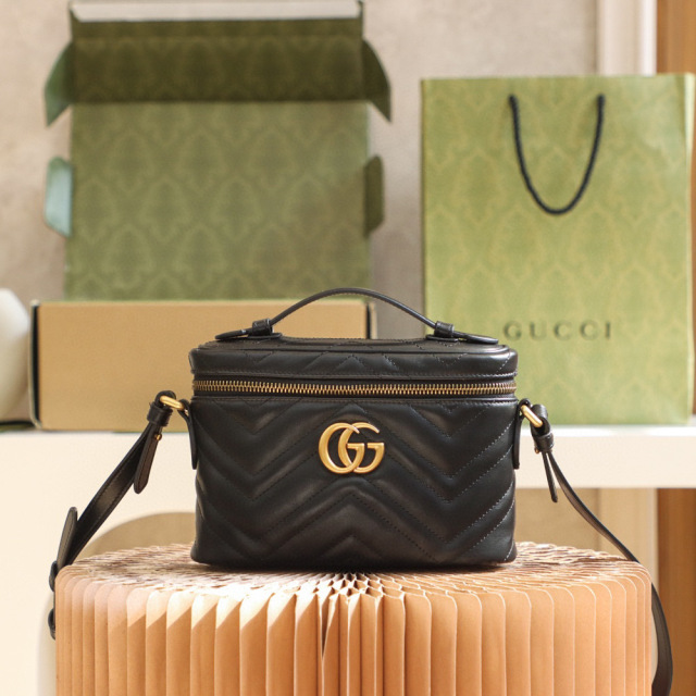 Gucci GG Marmont bag  Size：19*13*7cm