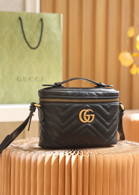 Gucci GG Marmont bag  Size：19*13*7cm