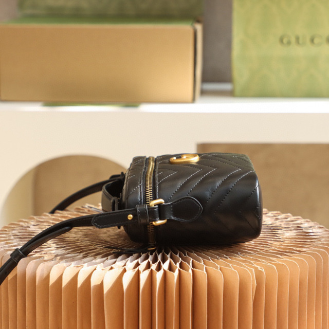 Gucci GG Marmont bag  Size：19*13*7cm