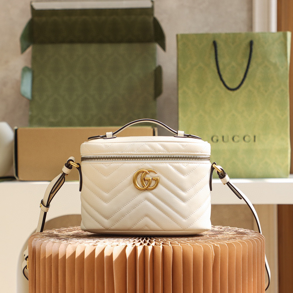 Gucci GG Marmont Tasche Größe: 19*13*7cm