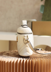 Gucci GG Marmont Tasche Größe: 19*13*7cm