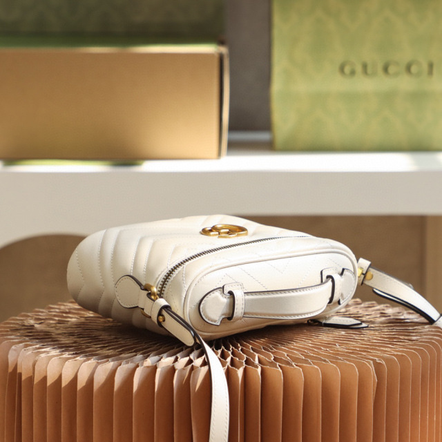 Gucci GG Marmont Tasche Größe: 19*13*7cm