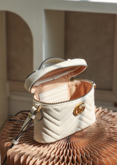 Gucci GG Marmont Tasche Größe: 19*13*7cm