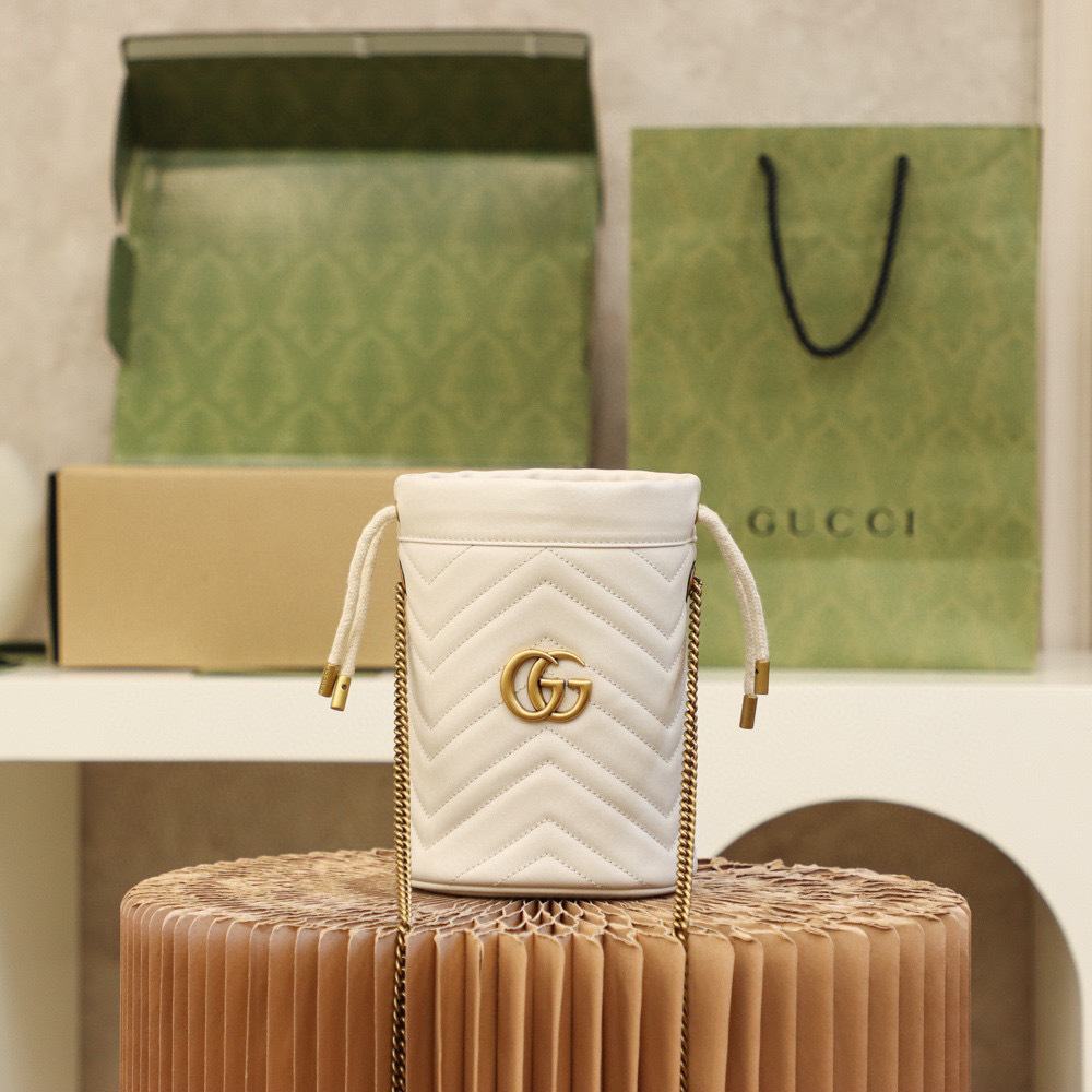 Gucci GG Marmont bag Size：19*17*5cm