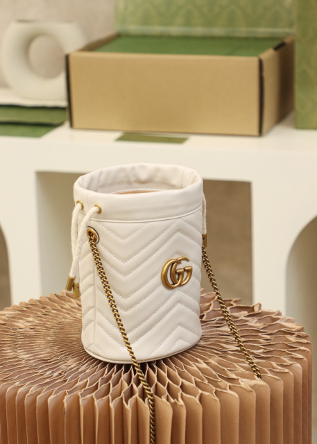 Gucci GG Marmont bag Size：19*17*5cm