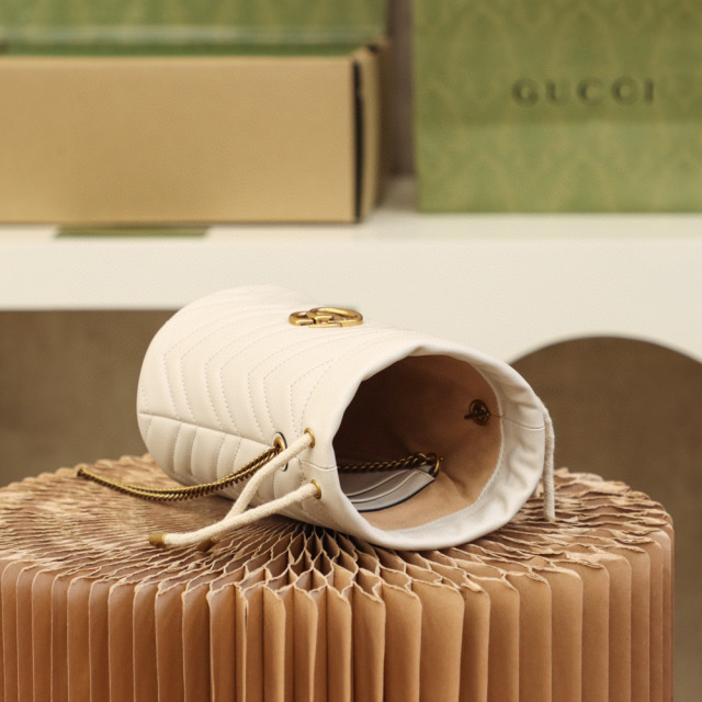 Gucci GG Marmont bag Size：19*17*5cm