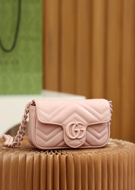 Gucci GG Marmont Tasche Größe: 16,5 x 10 x 5 cm