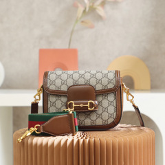 Borsa Gucci Majiekou 1955Dimensioni: 20,5*14,5*5 cm