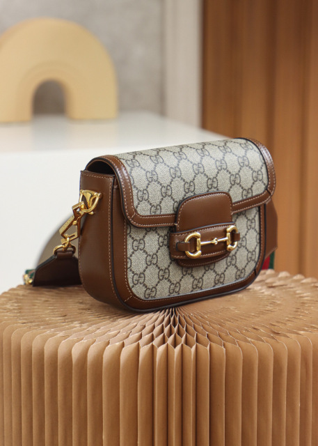 Borsa Gucci Majiekou 1955Dimensioni: 20,5*14,5*5 cm