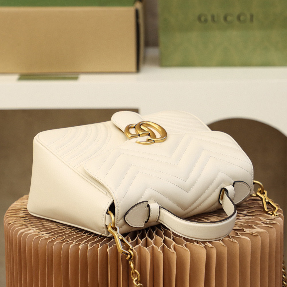 Borsa Gucci GG Marmont Dimensioni: 27*19*10,5 cm