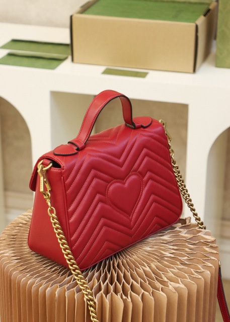 Gucci GG Marmont bag Size：27*19*10.5cm