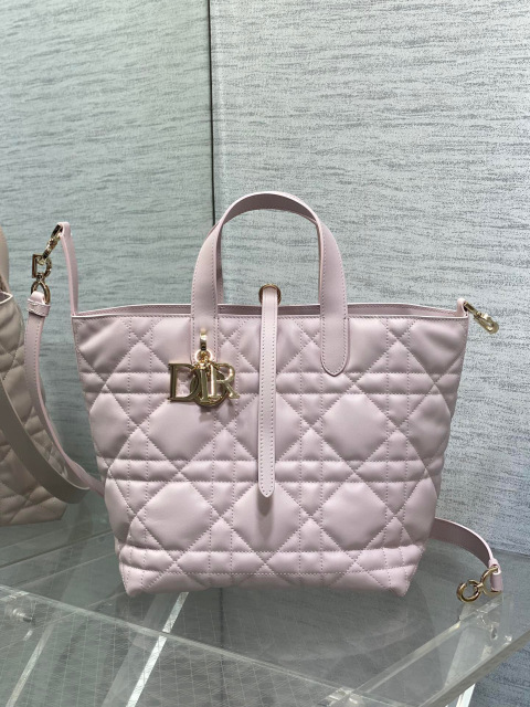 Christian Dior Toujours Tasche, Größe: 20 x 18,5 x 22 cm