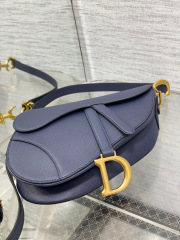 Christian Dior CD saddle Size：24*18*6cm