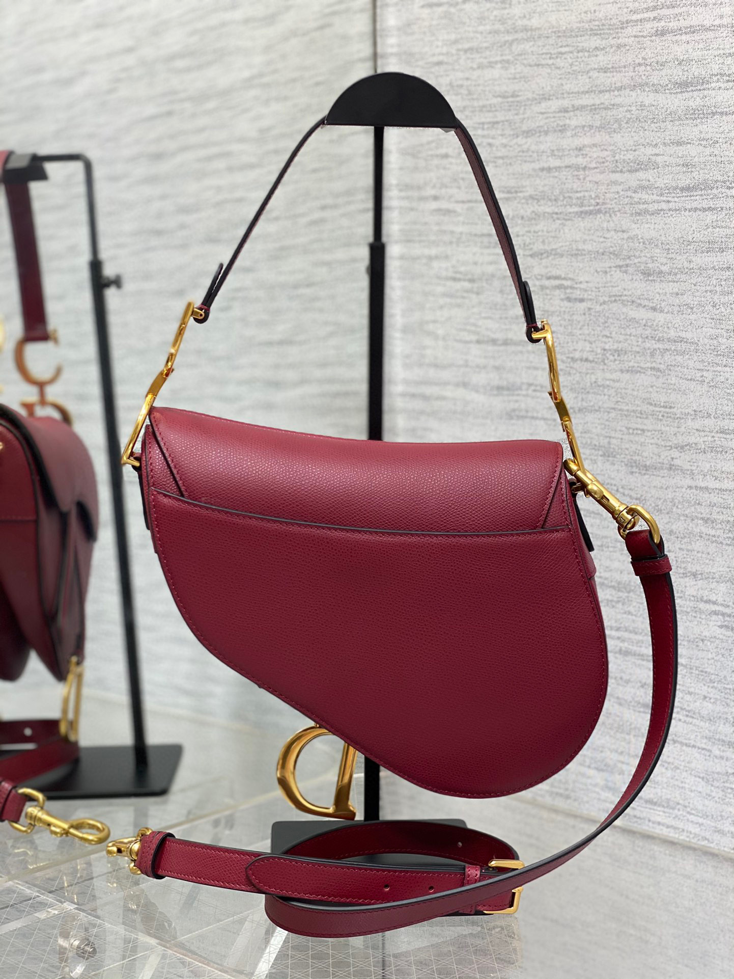 Christian Dior CD saddle Size：24*18*6cm