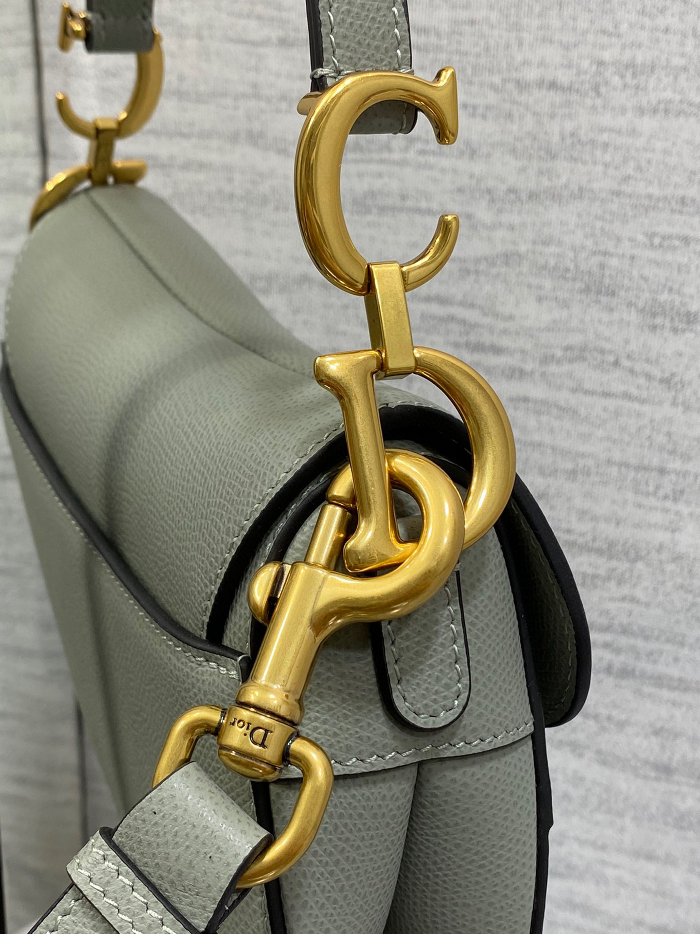 Christian Dior CD saddle Size：17*15*5cm