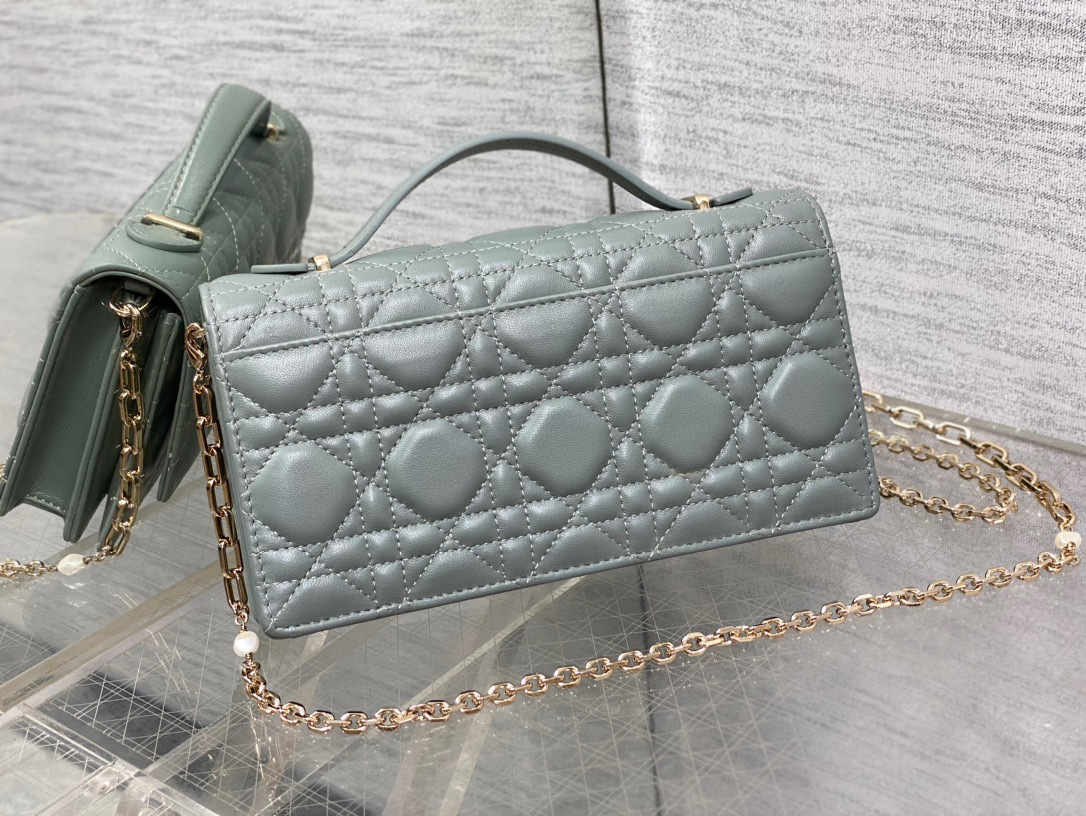 Beg klac rantai Christian Dior Pearl Saiz：21*11*5sm
