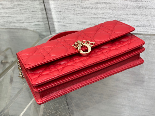 Christian Dior Clutch mit Perlenkette, Größe: 21 x 11 x 5 cm