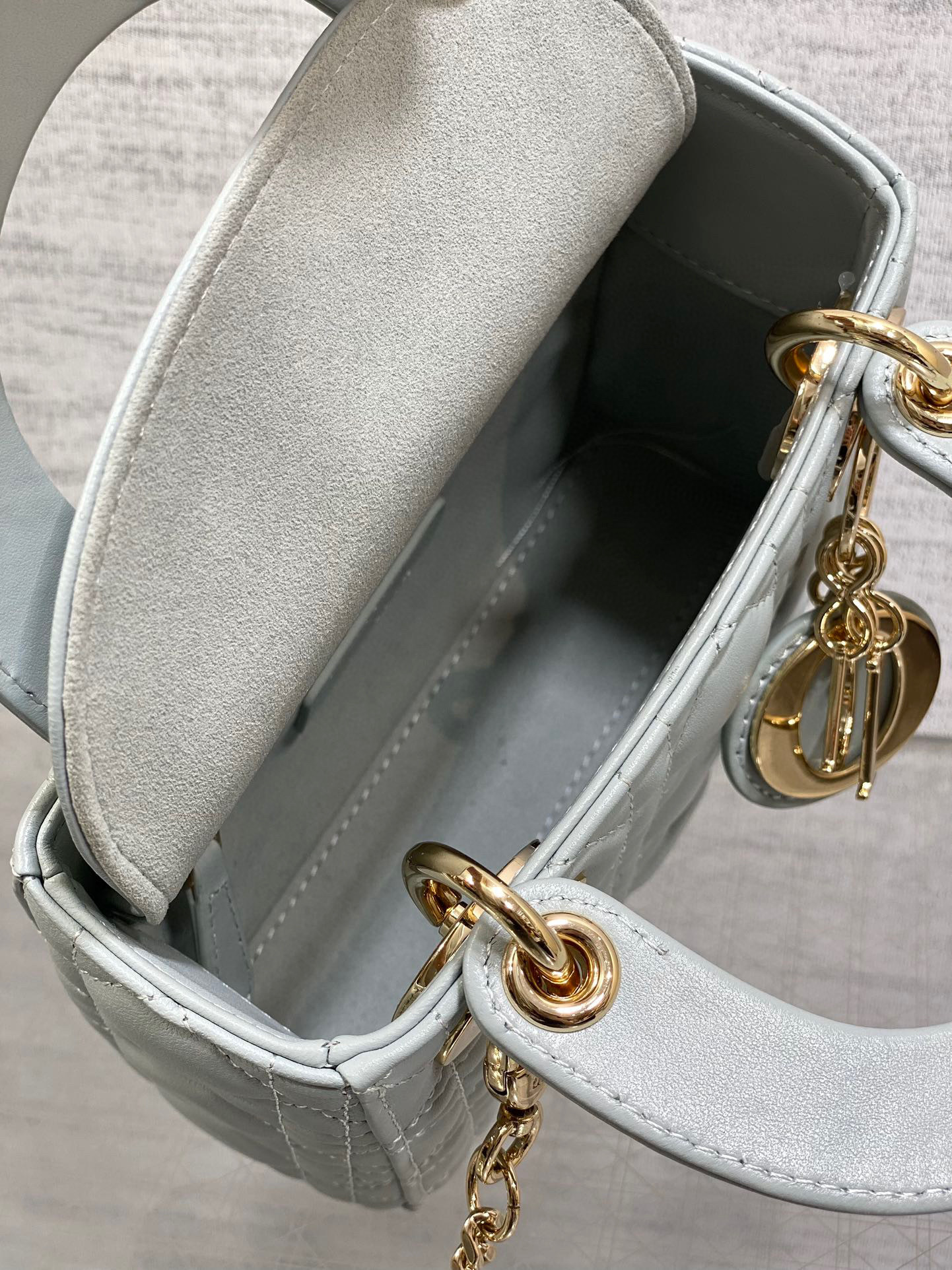 Christian Dior Dame Sange Größe: 17 * 15 * 7 cm