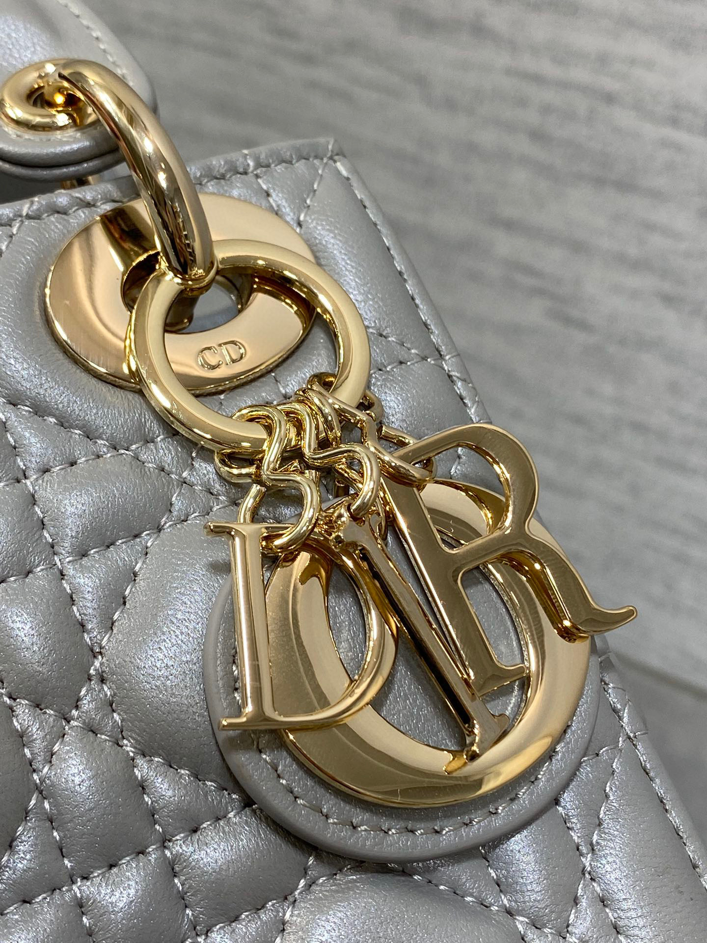 Christian Dior lady Sange Saiz：17*15*7cm