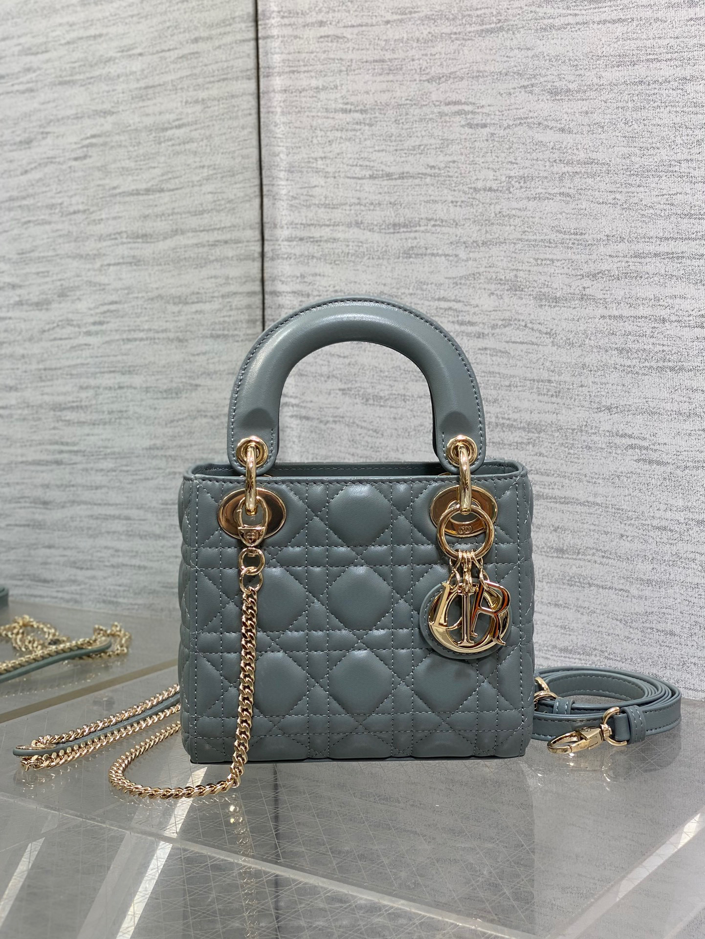 Christian Dior lady Sange Size：17*15*7cm