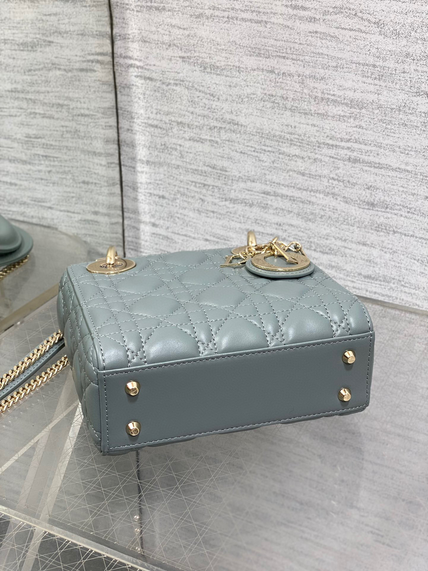 Christian Dior lady Sange Size：17*15*7cm