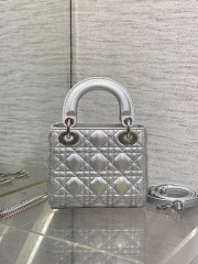 Christian Dior lady Sange Saiz：17*15*7cm