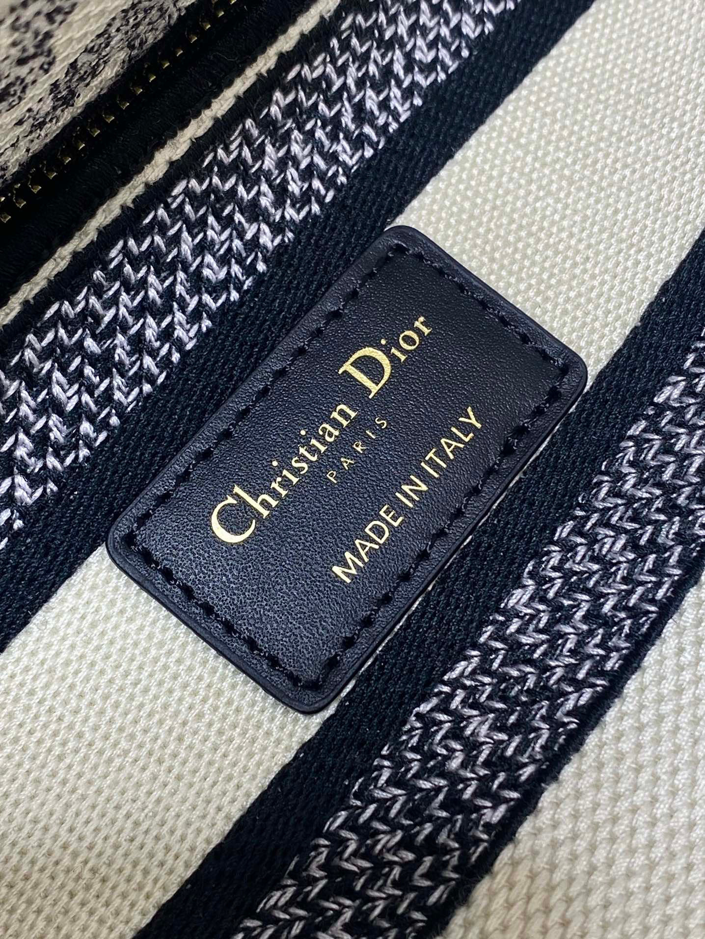Christian Dior Lady Wuge Dimensioni: 24*11*20cm