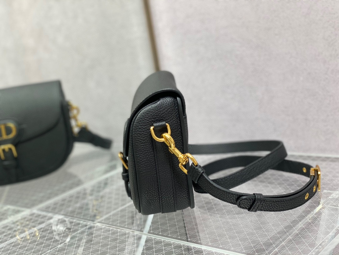 Christian Dior Bobby Bag Größe: 18 * 14 * 5 cm