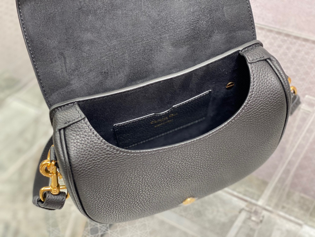 Christian Dior Bobby Bag Größe: 18 * 14 * 5 cm