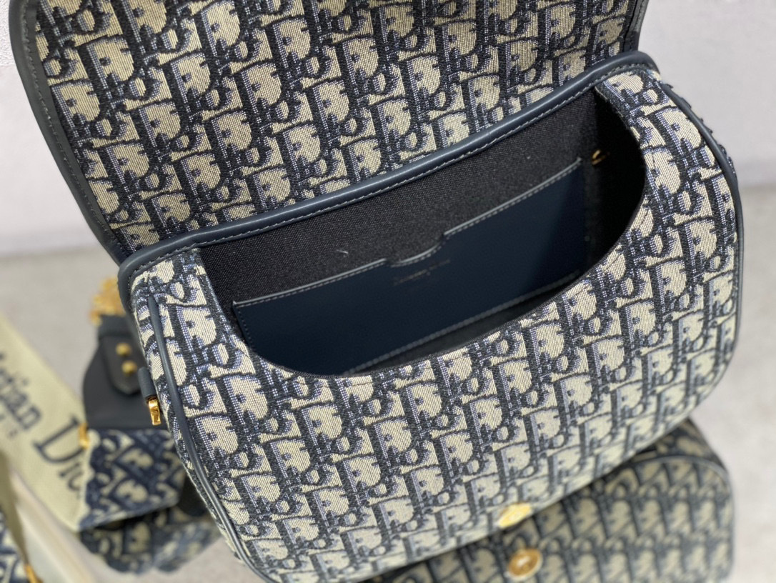 Borsa a tracolla Christian Dior Dimensioni: 18*14*5cm