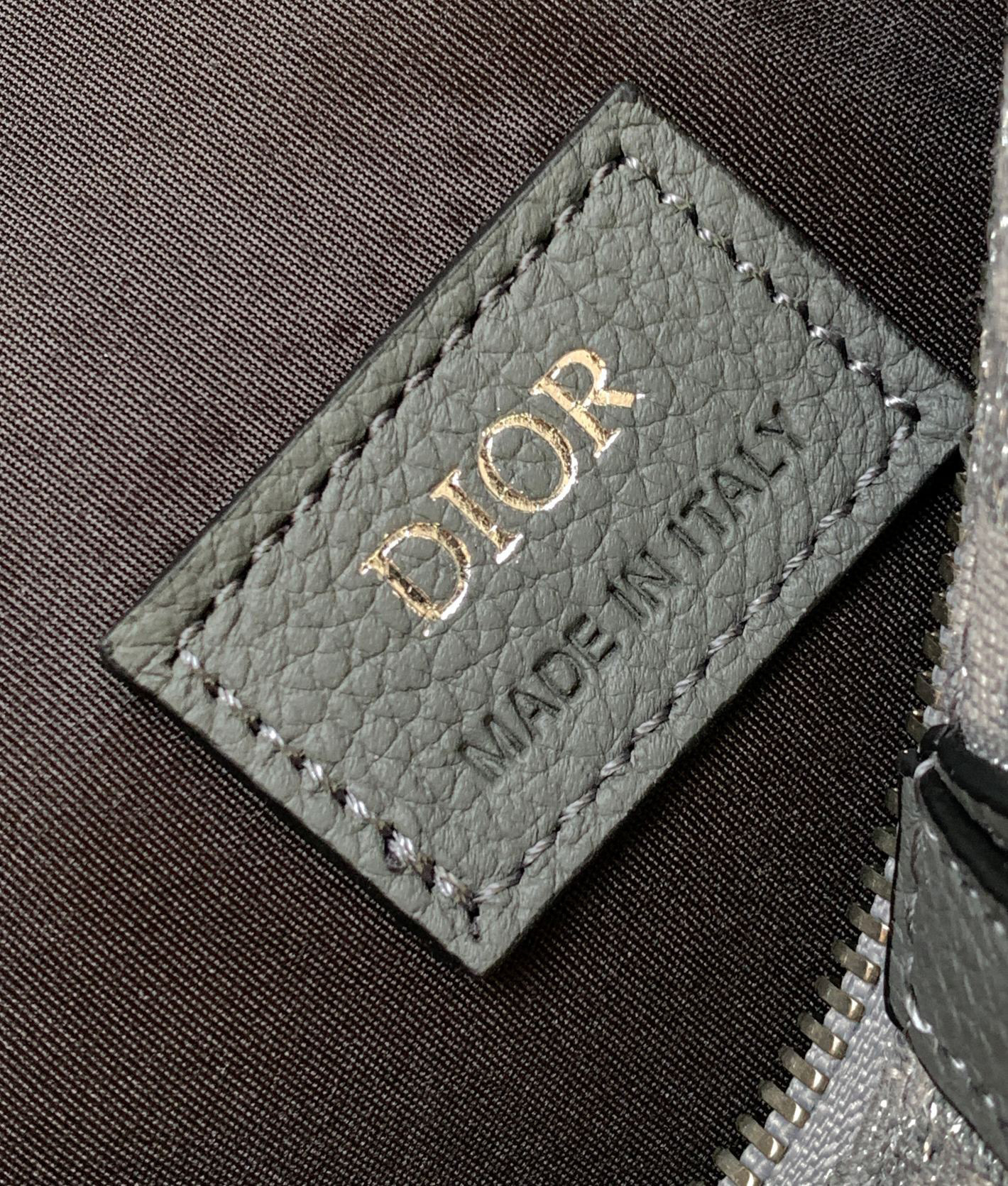 Christian Dior CD斜尺寸：26*19*4.5cm