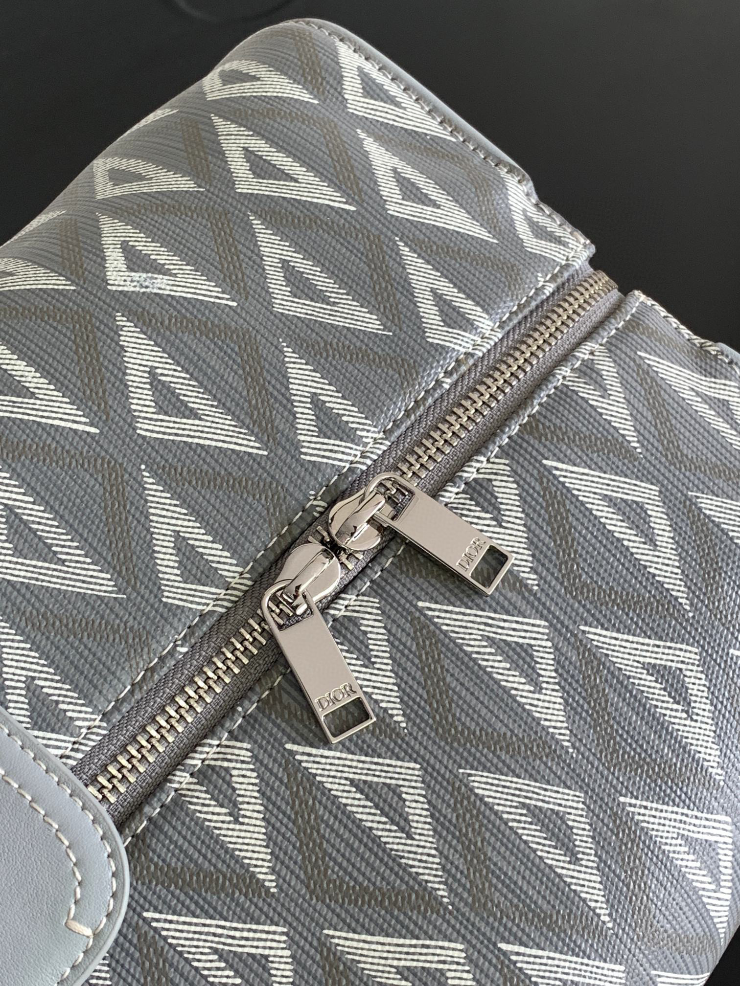 Christian Dior Lingot 包袋 尺寸：50*25*21.5cm