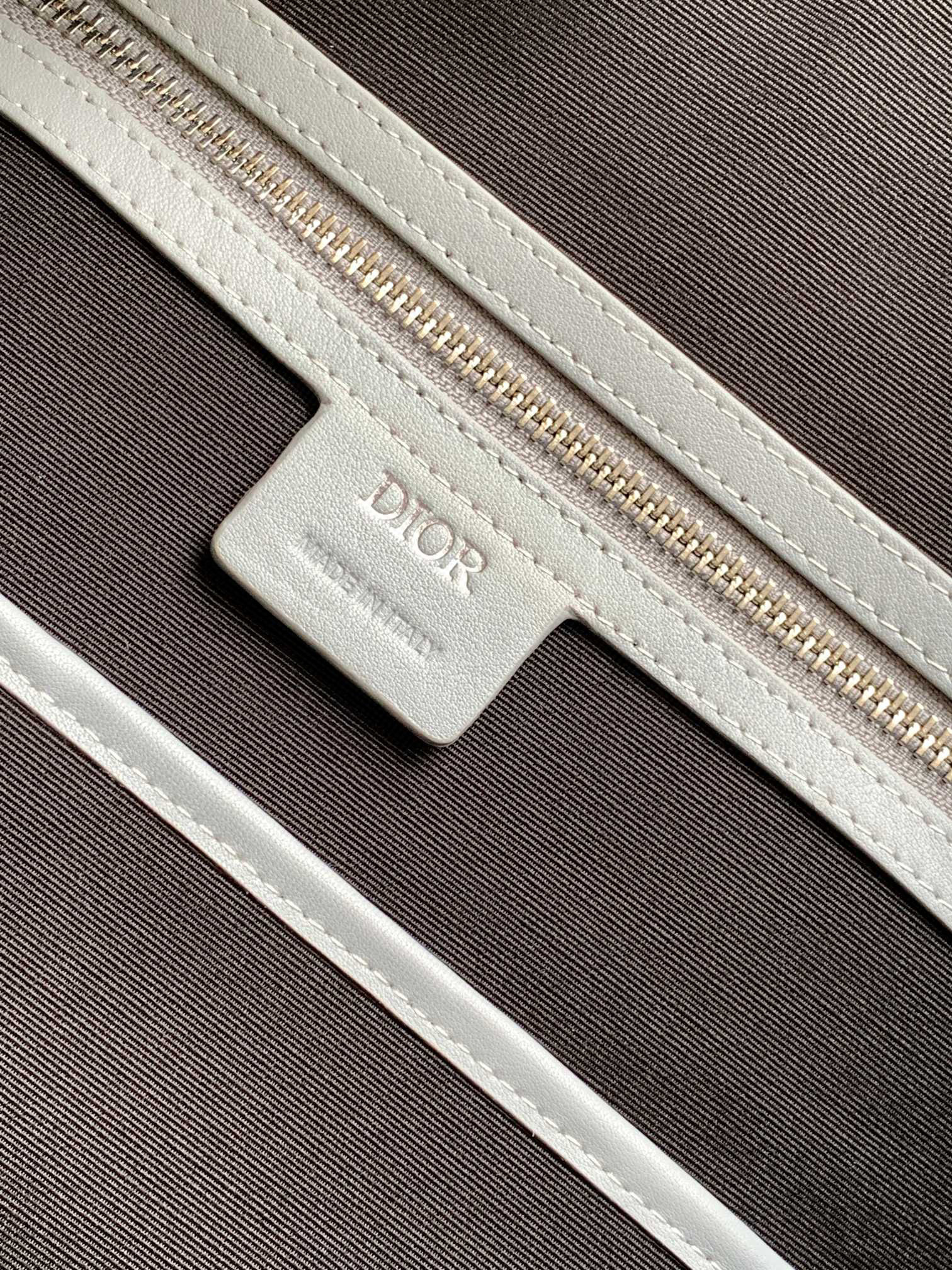 Christian Dior Lingot 包袋 尺寸：50*25*21.5cm