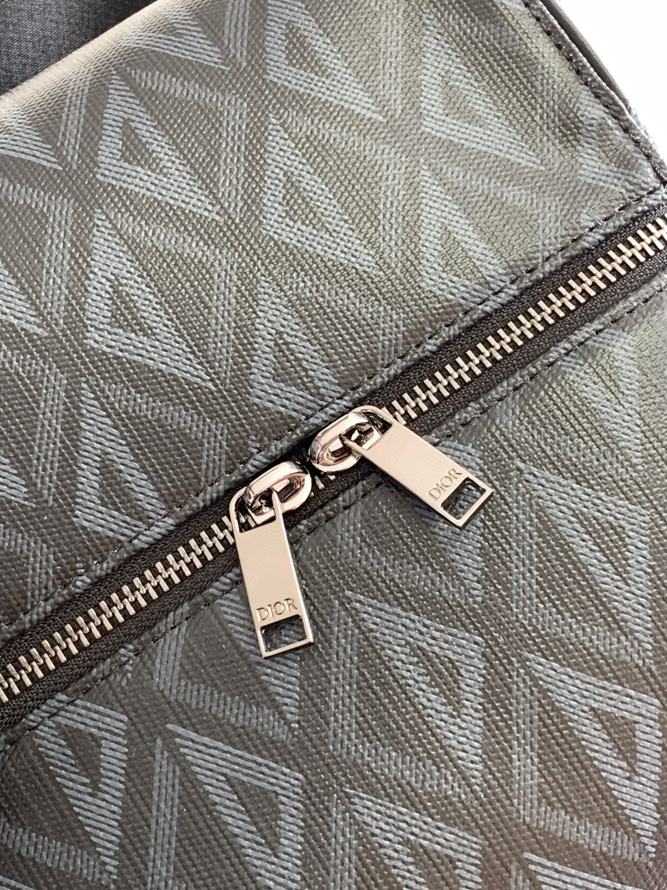 Christian Dior Lingot 包袋 尺寸：50*25*21.5cm