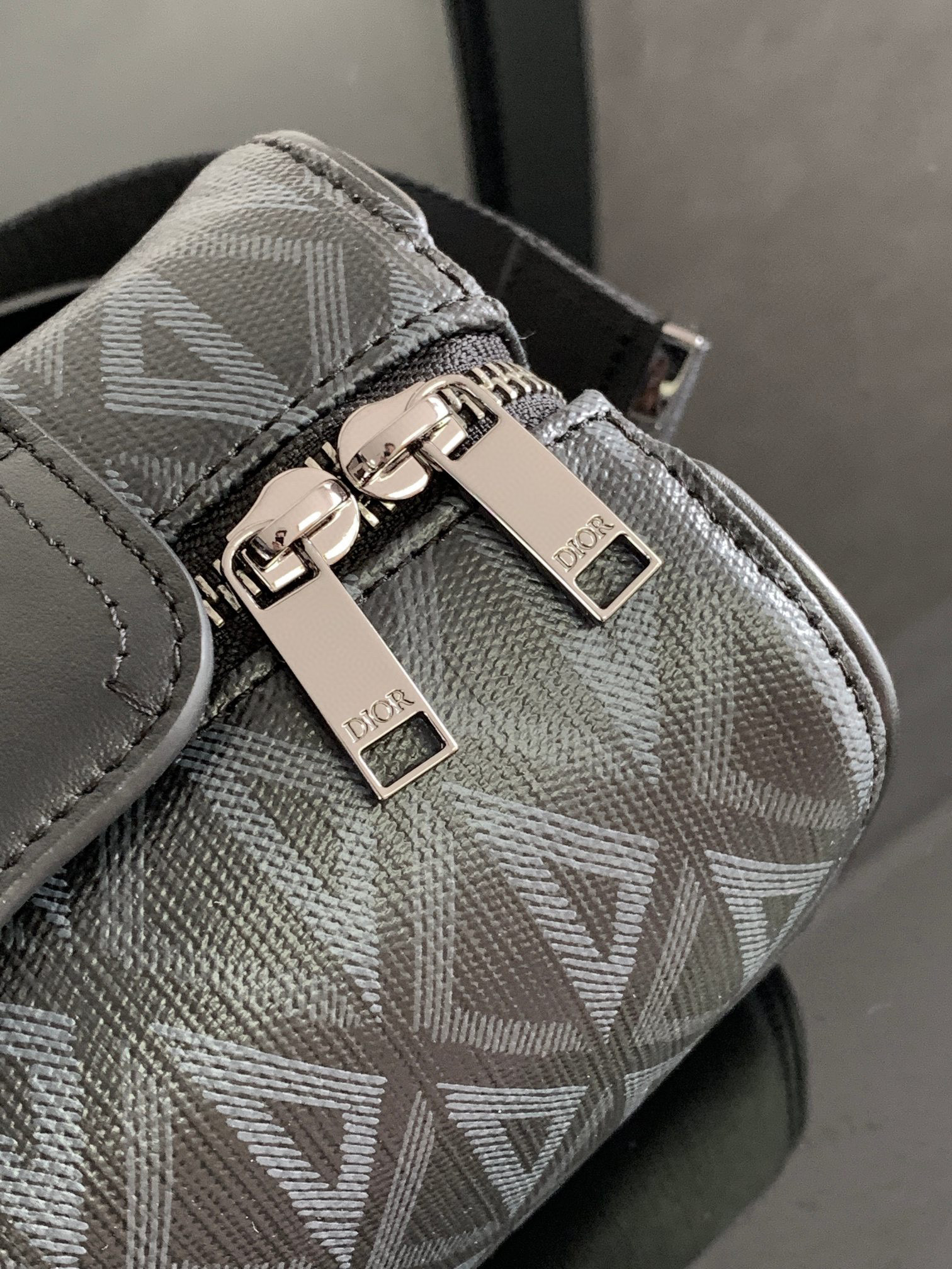 Christian Dior CD Lingot 尺寸：22*10.5*12.5cm