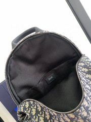 Christian Dior 背包 尺寸：31*41*15cm