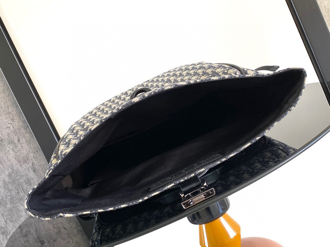 Christian Dior backpack bag  Size：39*42*13cm