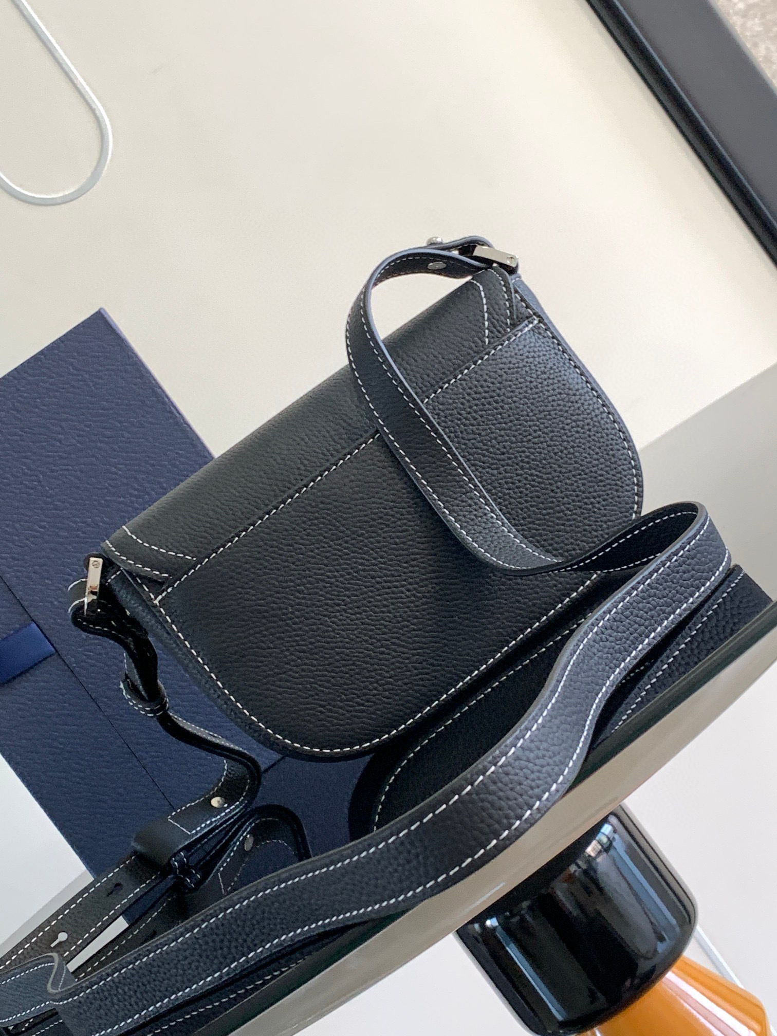 Christian Dior 马鞍手拿包 尺寸：19.5*13*4.3cm