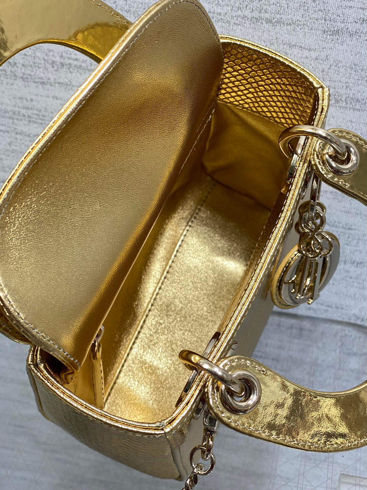Christian Dior lady Sange Saiz：17*15*7cm