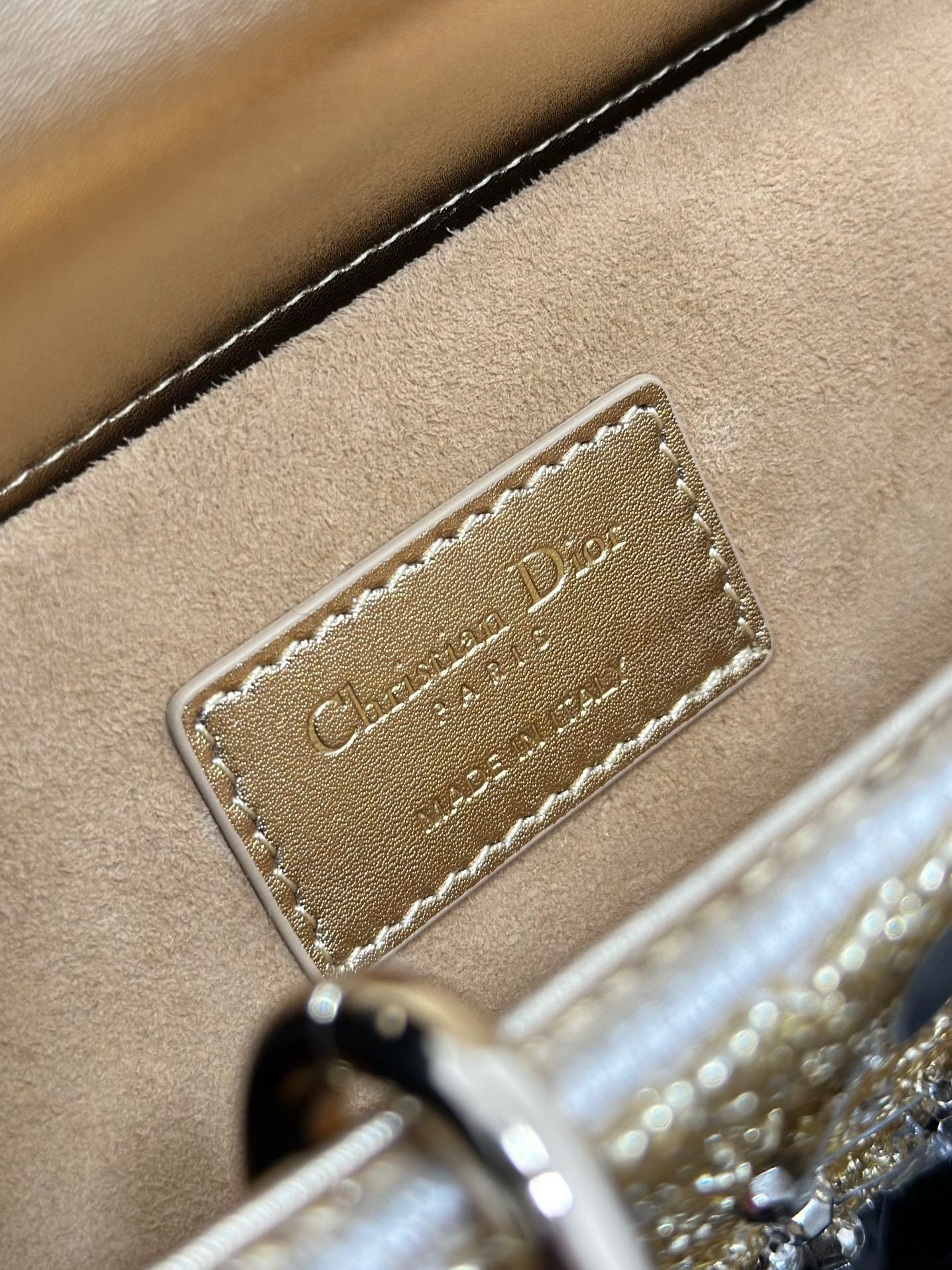 Christian Dior Damen limitierte Auflage Größe: 22 x 11 x 6 cm