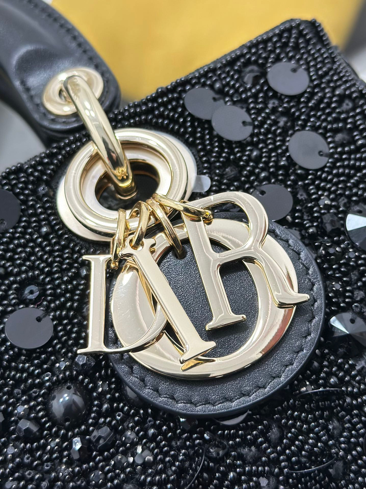Christian Dior lady edisi terhad Saiz：22*11*6cm