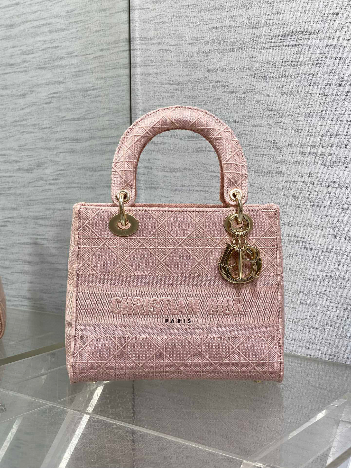 Christian Dior Lady Wuge Saiz：24*11*20sm