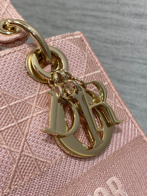 Christian Dior Lady Wuge Saiz：24*11*20sm