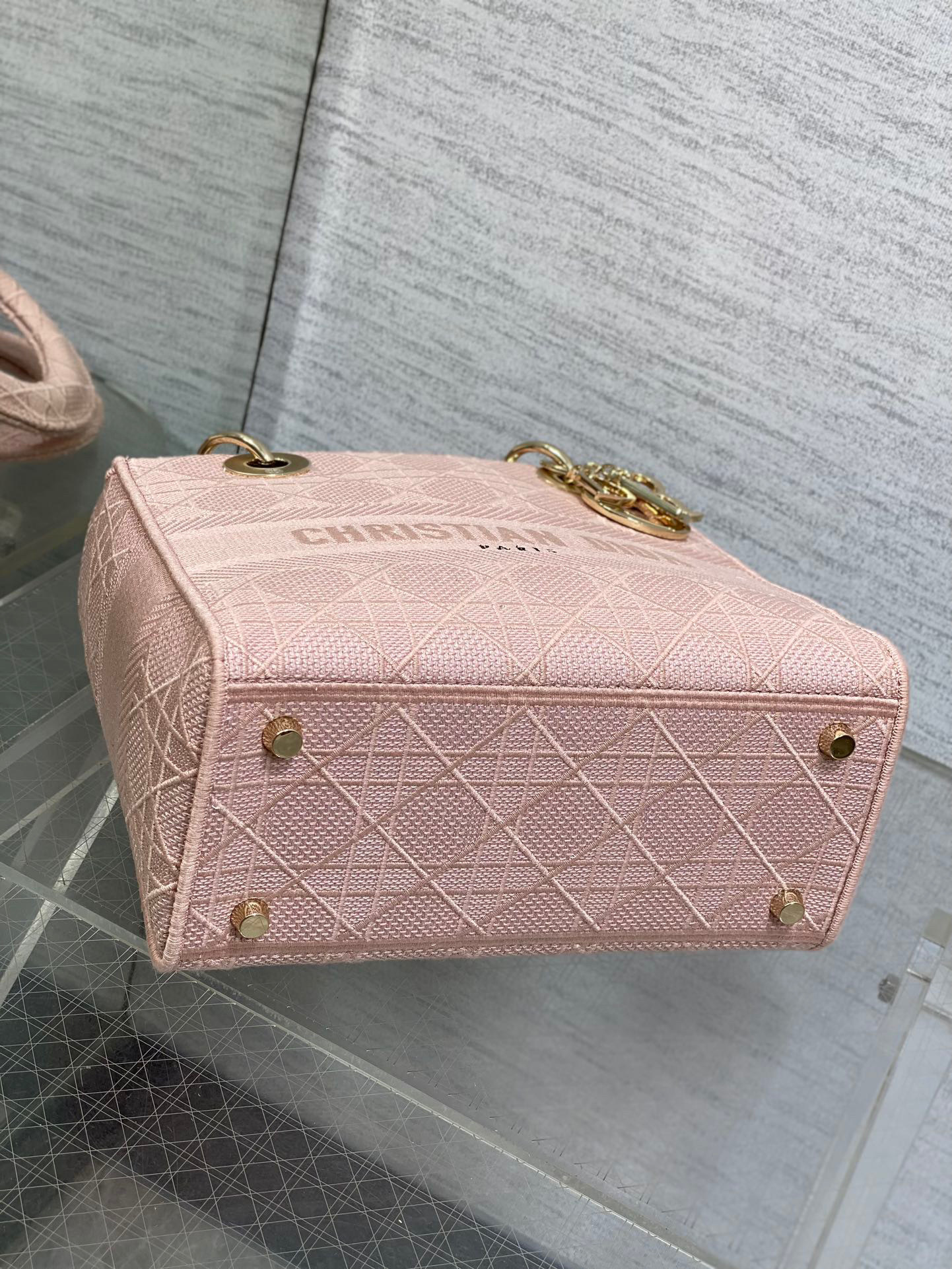 Christian Dior Lady Wuge Saiz：24*11*20sm