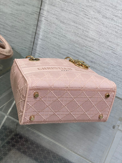 Christian Dior Lady Wuge Saiz：24*11*20sm