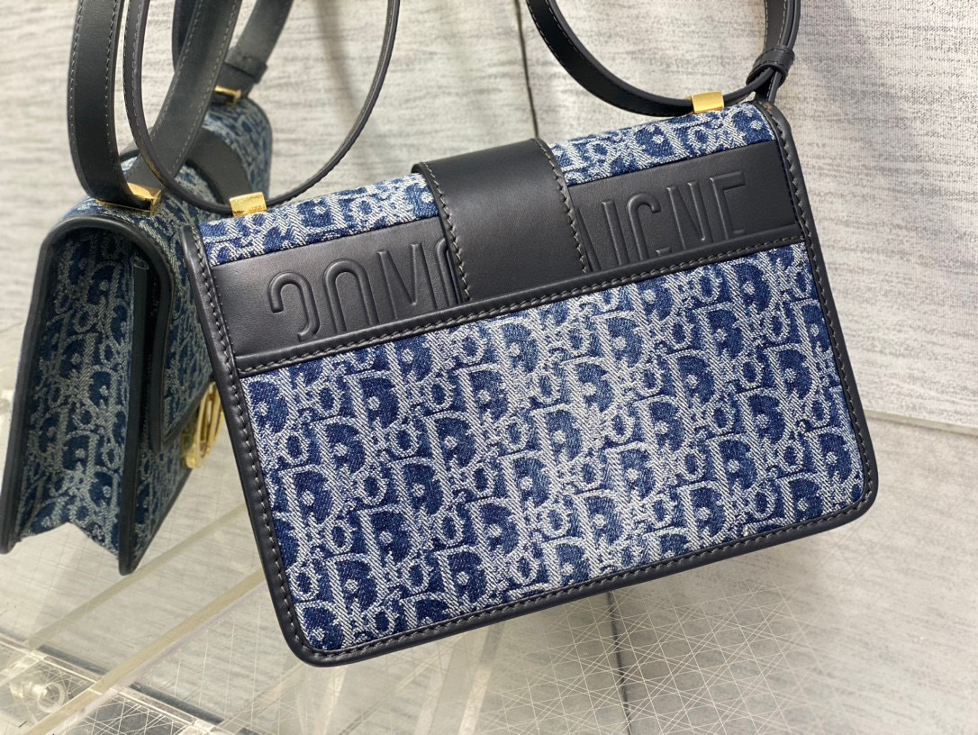 Christian Dior Montaigne Tasche Größe: 24 x 17 x 8 cm