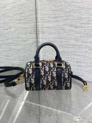 Christian Dior  Groove bag Size：17*10*8cm